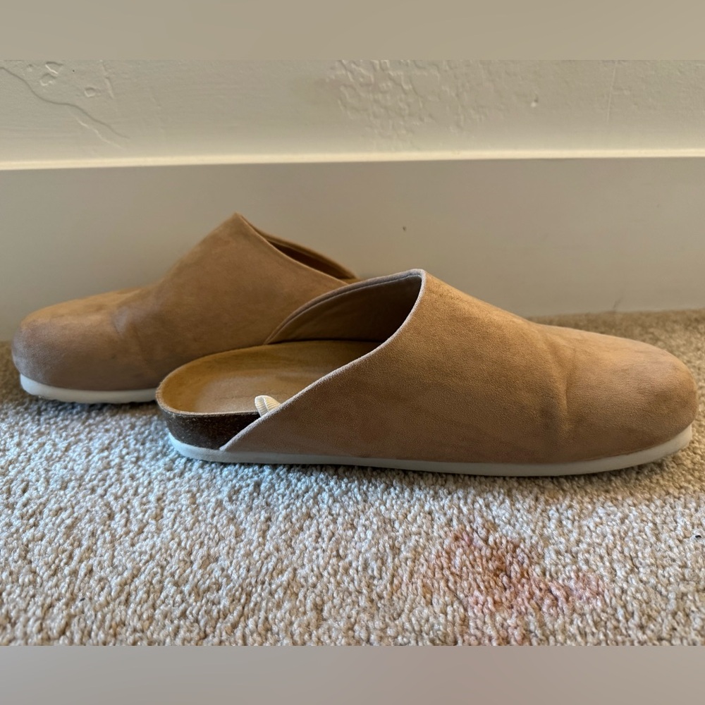 Universal Thread Bev Mules - Picture 5 of 10